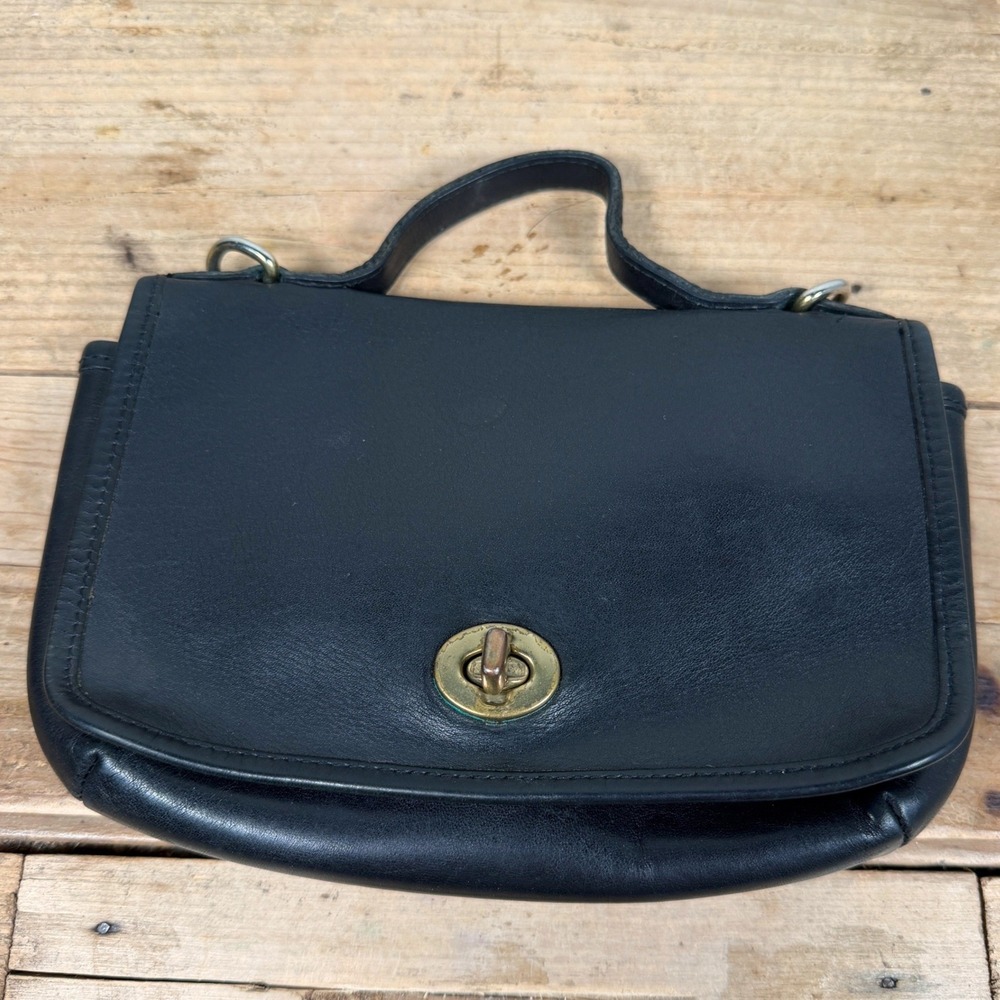 Croft & Barrow Y2K Soft Black Leather Turnlock Crossbody Top Handle Bag - Picture 6 of 14